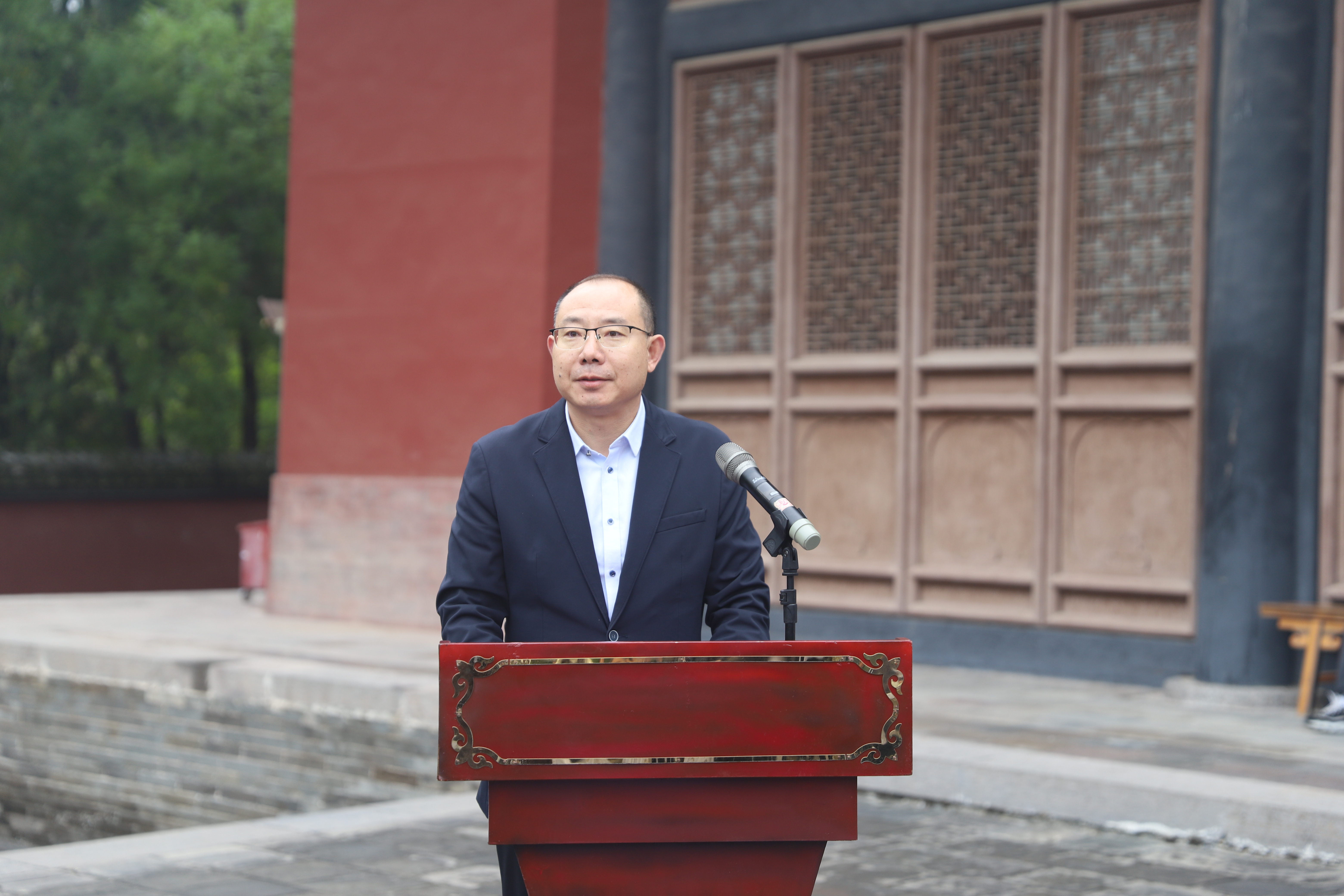 吕翼虎院长发言.JPG
